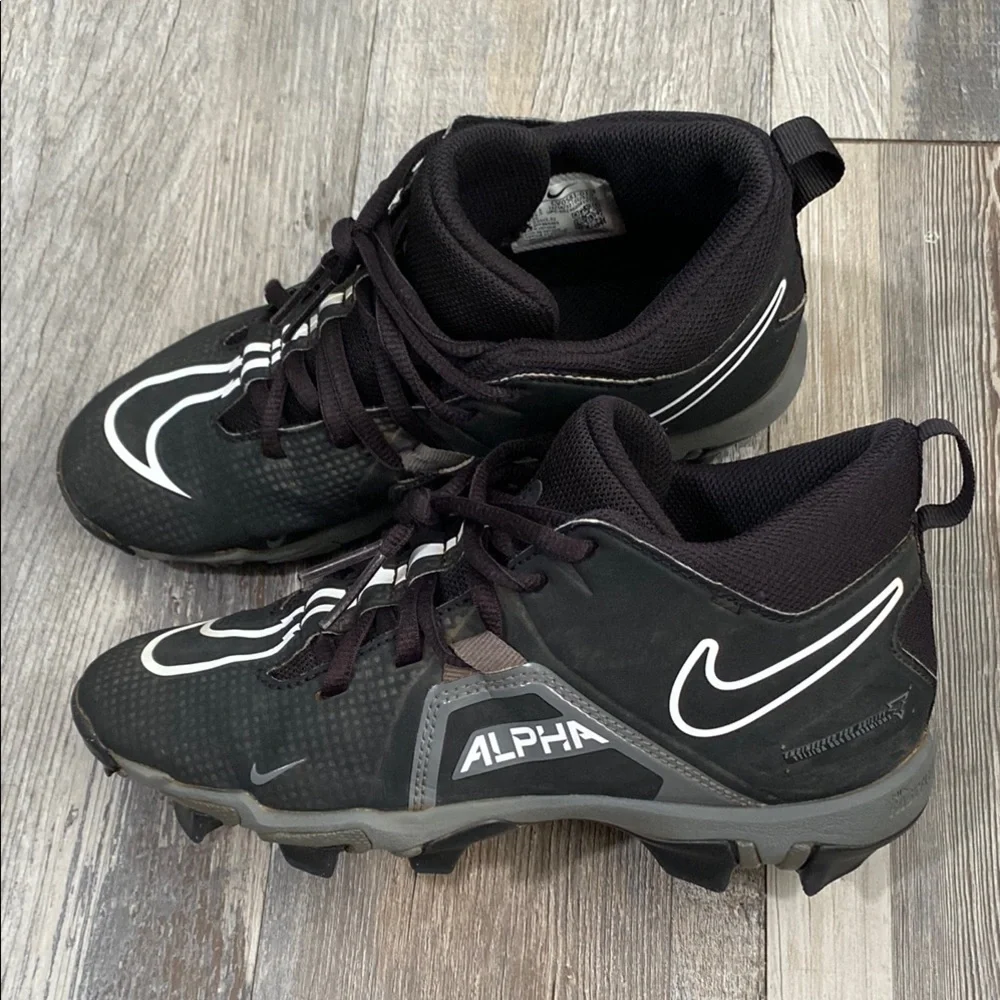Nike Kids Black and White Sneakers